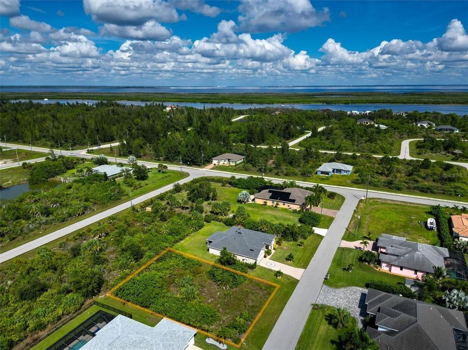 На продажу: $39,999 (0.25 acres)