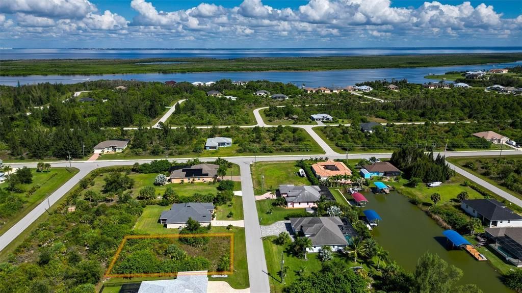На продажу: $39,999 (0.25 acres)