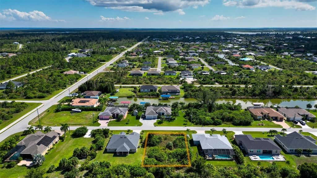 На продажу: $39,999 (0.25 acres)