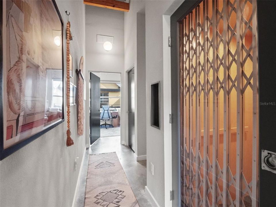 For Sale: $595,000 (3 beds, 3 baths, 1960 Square Feet)