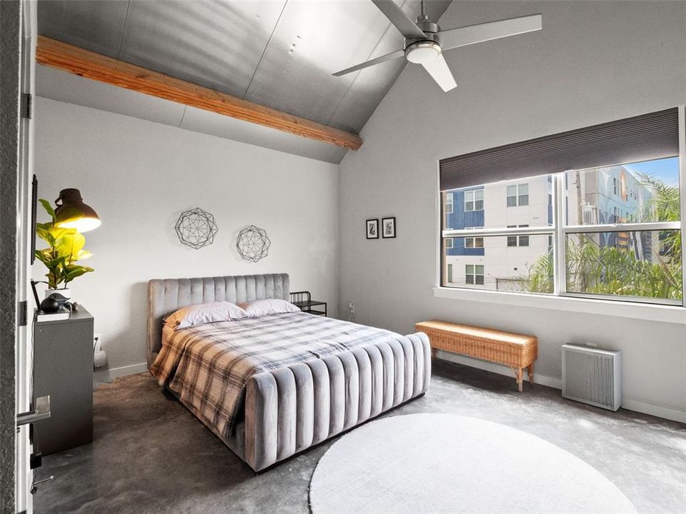 For Sale: $595,000 (3 beds, 3 baths, 1960 Square Feet)