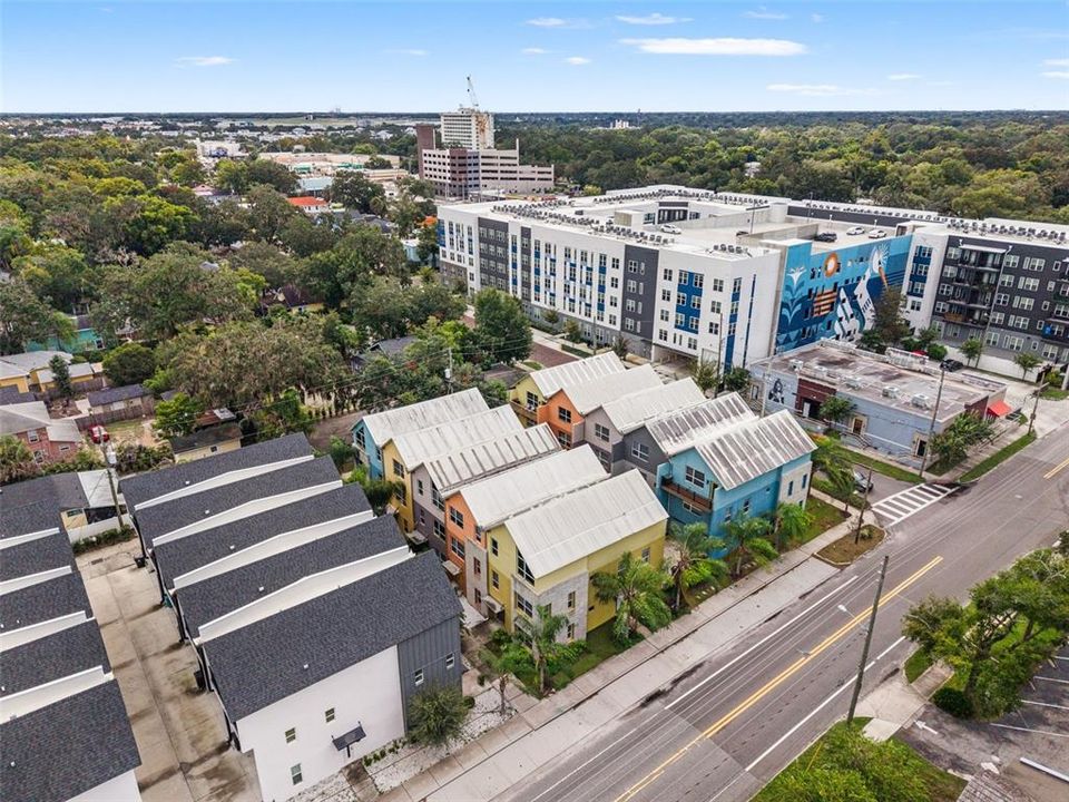 For Sale: $595,000 (3 beds, 3 baths, 1960 Square Feet)