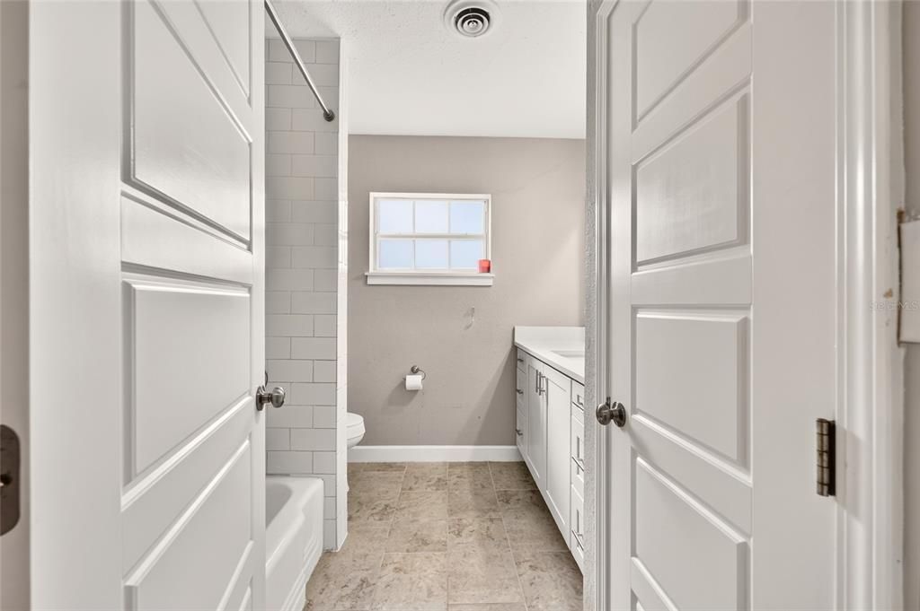 For Sale: $315,000 (3 beds, 2 baths, 1622 Square Feet)