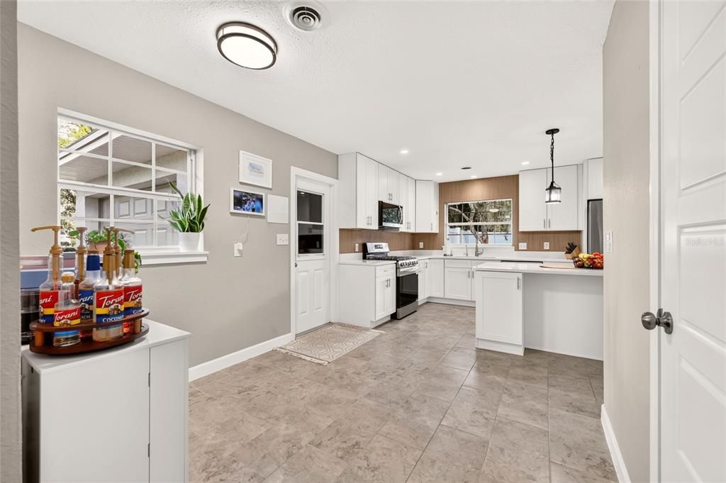 For Sale: $315,000 (3 beds, 2 baths, 1622 Square Feet)