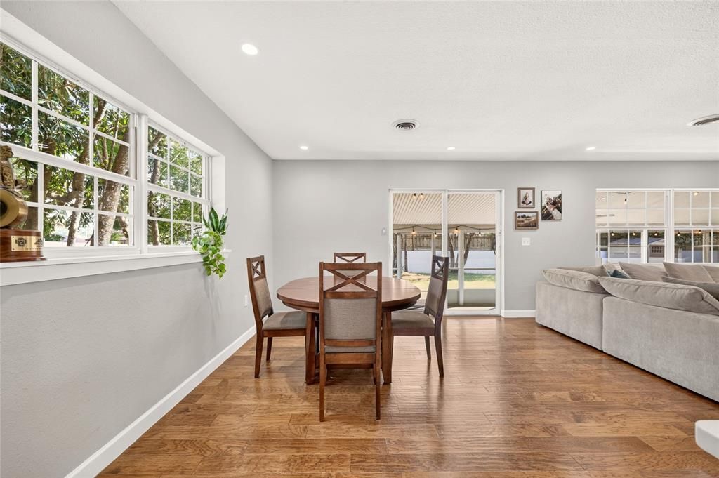 For Sale: $315,000 (3 beds, 2 baths, 1622 Square Feet)