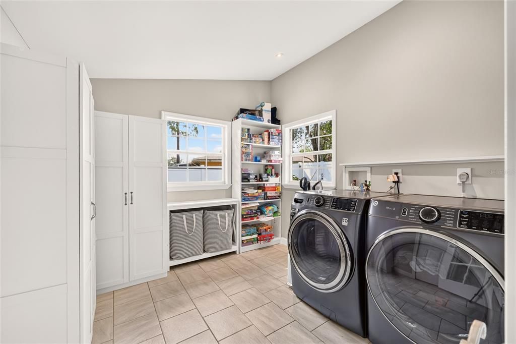 For Sale: $315,000 (3 beds, 2 baths, 1622 Square Feet)
