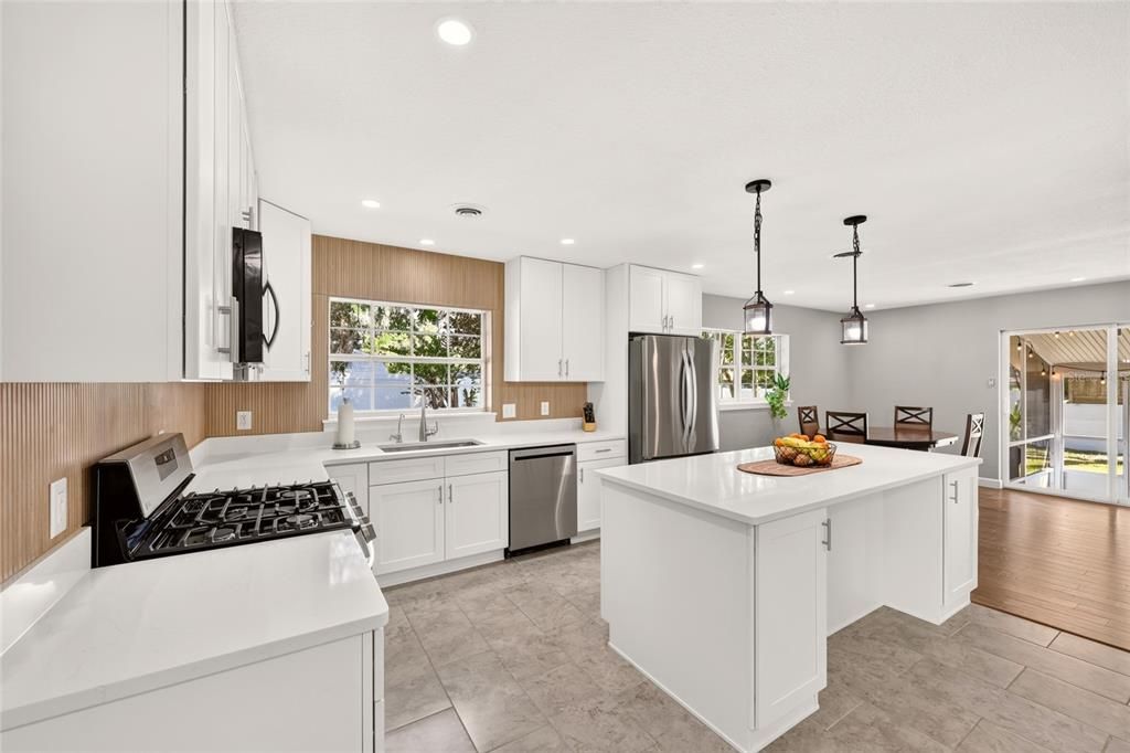 For Sale: $315,000 (3 beds, 2 baths, 1622 Square Feet)