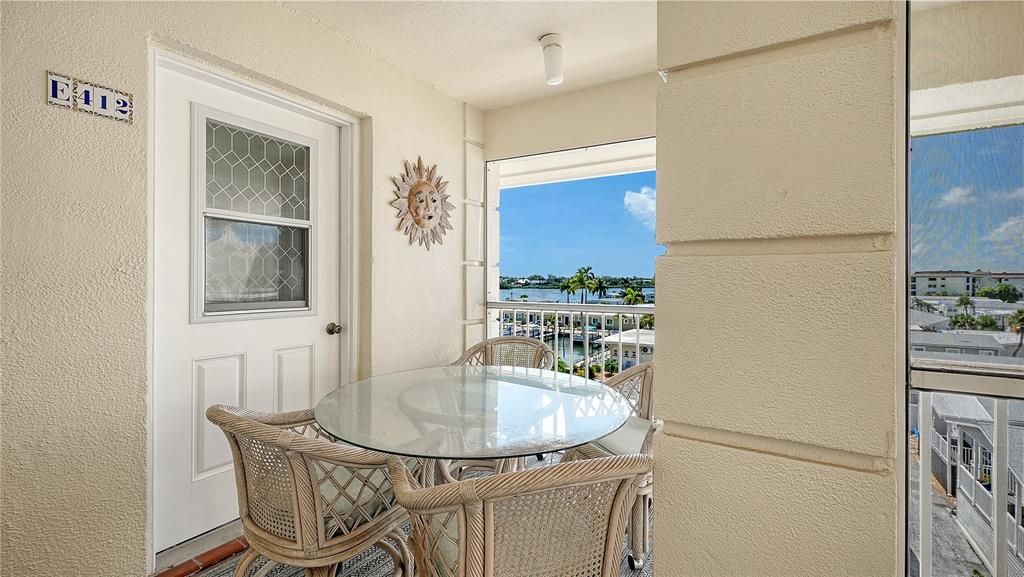 For Sale: $1,175,000 (3 beds, 3 baths, 2544 Square Feet)