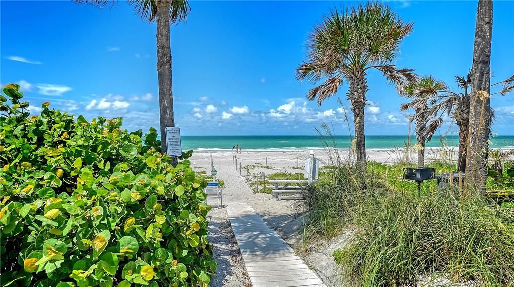 For Sale: $1,175,000 (3 beds, 3 baths, 2544 Square Feet)