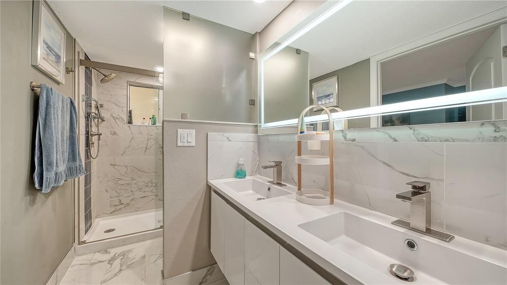 For Sale: $1,175,000 (3 beds, 3 baths, 2544 Square Feet)