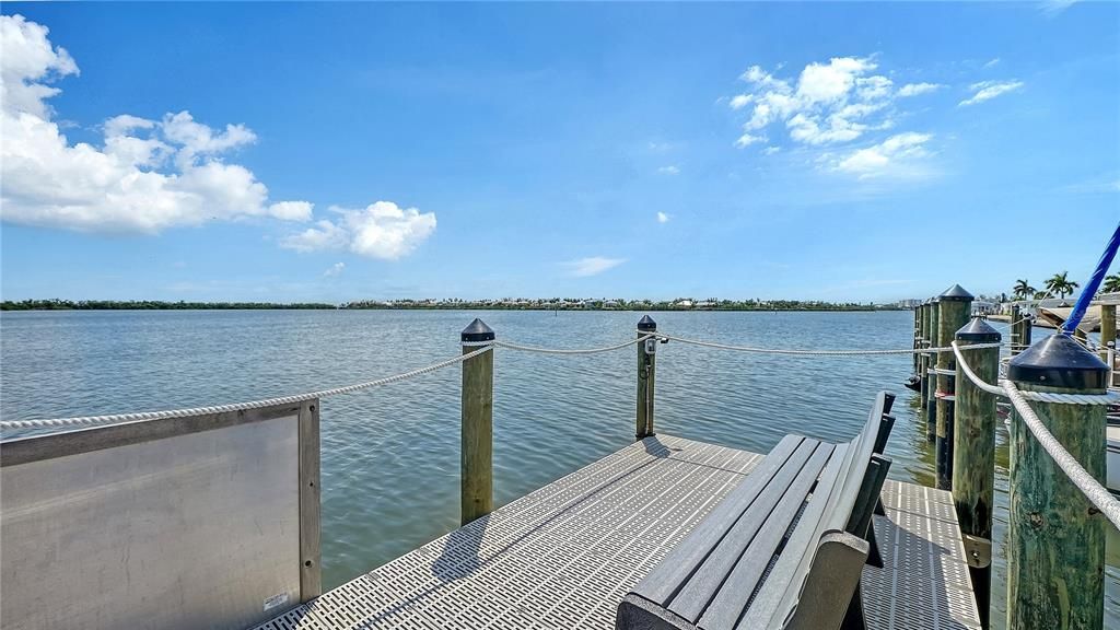 For Sale: $1,175,000 (3 beds, 3 baths, 2544 Square Feet)
