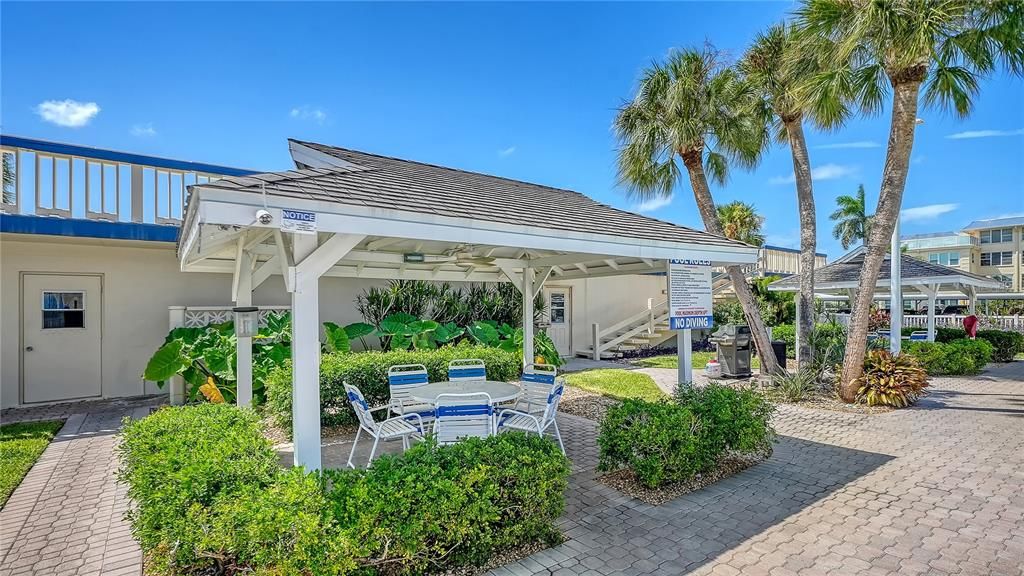 For Sale: $1,175,000 (3 beds, 3 baths, 2544 Square Feet)