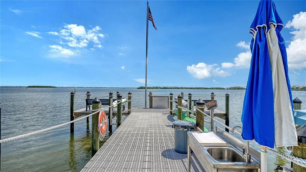 For Sale: $1,175,000 (3 beds, 3 baths, 2544 Square Feet)