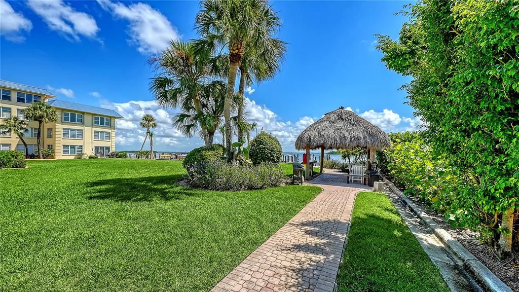 For Sale: $1,175,000 (3 beds, 3 baths, 2544 Square Feet)