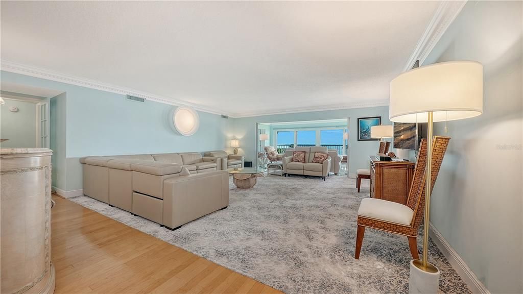 For Sale: $1,175,000 (3 beds, 3 baths, 2544 Square Feet)