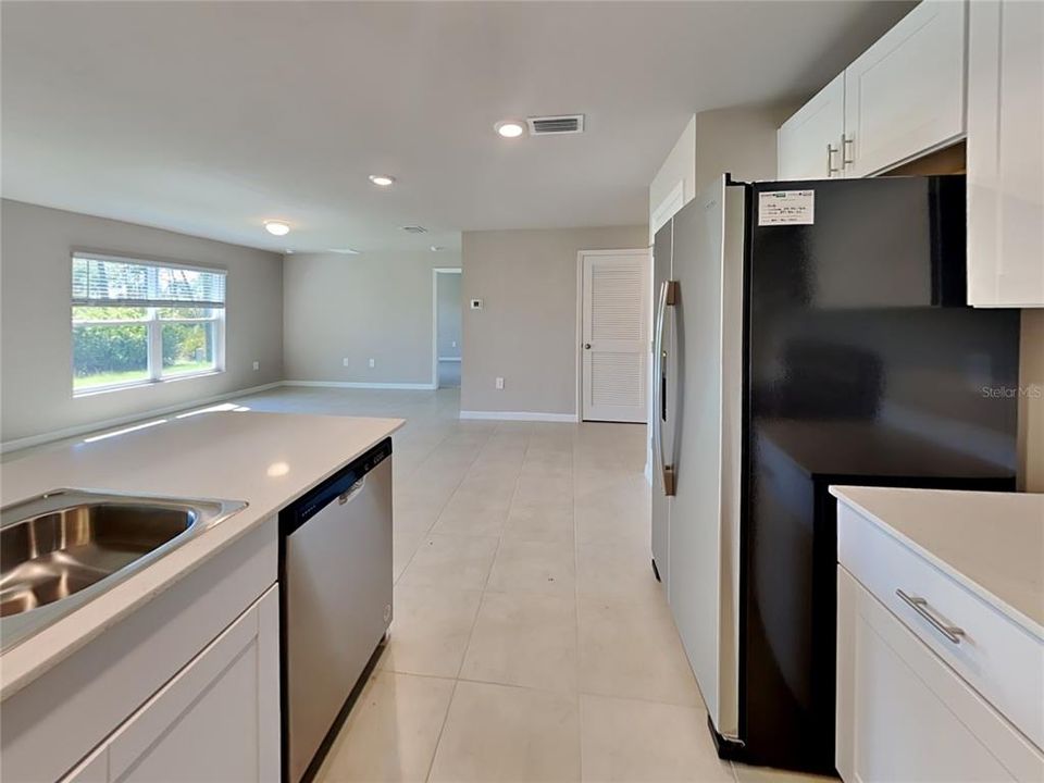 For Rent: $1,750 (4 beds, 2 baths, 1499 Square Feet)