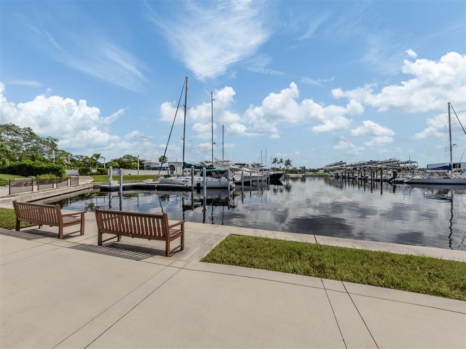 For Sale: $329,000 (2 beds, 2 baths, 1547 Square Feet)