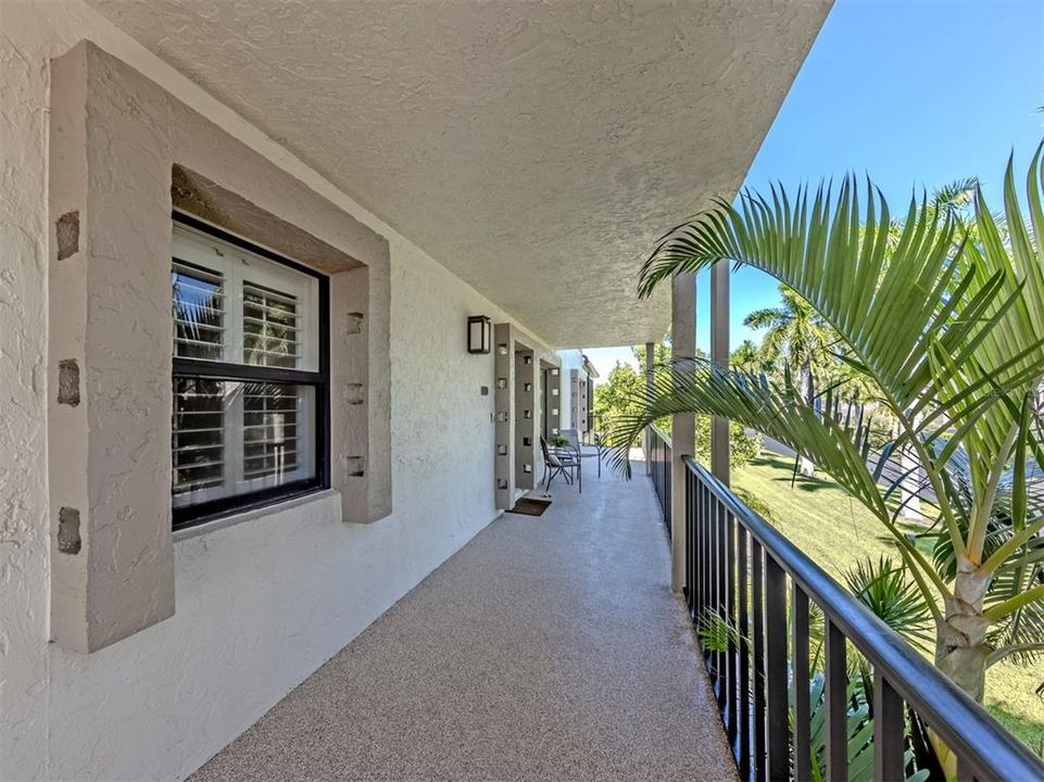 For Sale: $329,000 (2 beds, 2 baths, 1547 Square Feet)