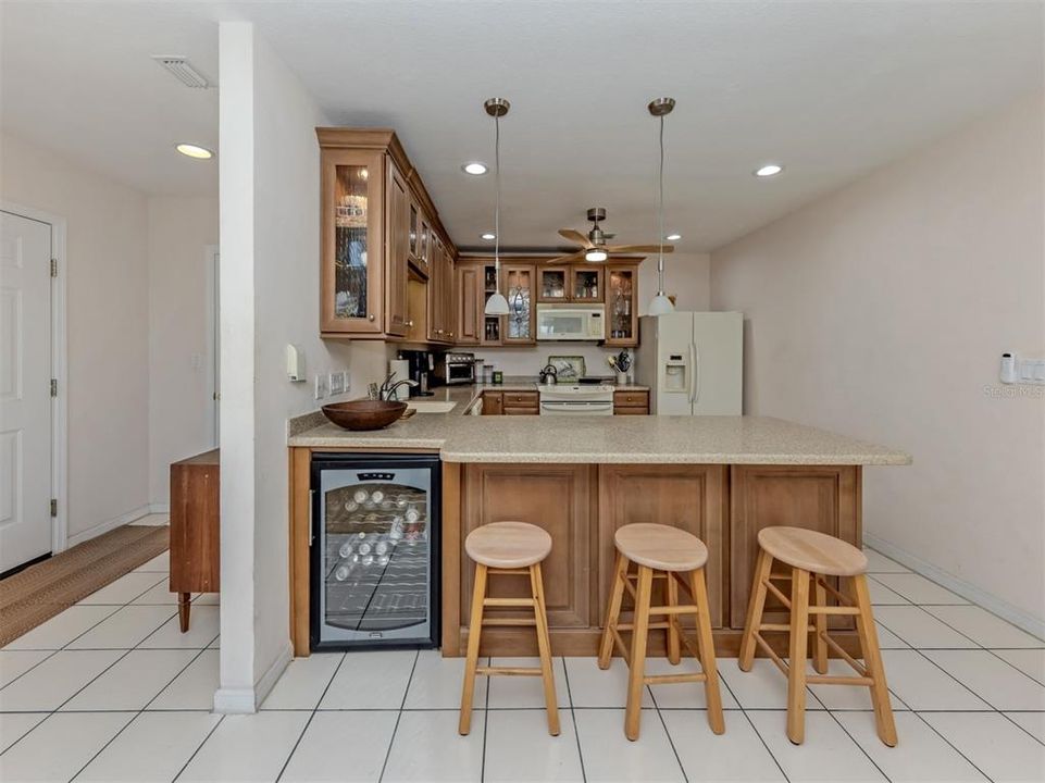 For Sale: $329,000 (2 beds, 2 baths, 1547 Square Feet)