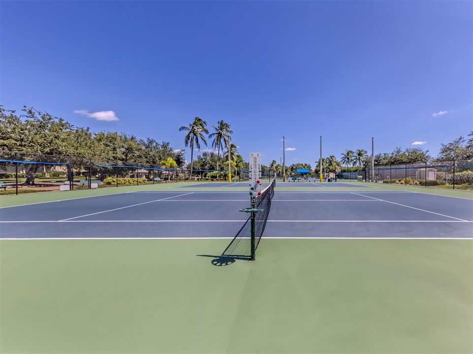 For Sale: $329,000 (2 beds, 2 baths, 1547 Square Feet)