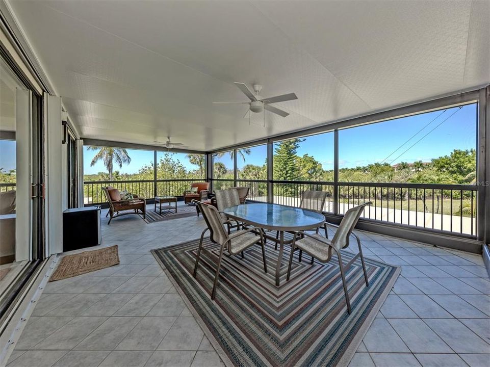 For Sale: $329,000 (2 beds, 2 baths, 1547 Square Feet)