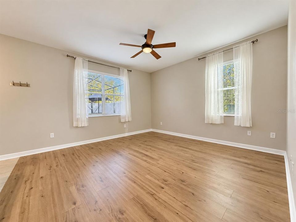 En Venta: $449,900 (3 camas, 2 baños, 1751 Pies cuadrados)