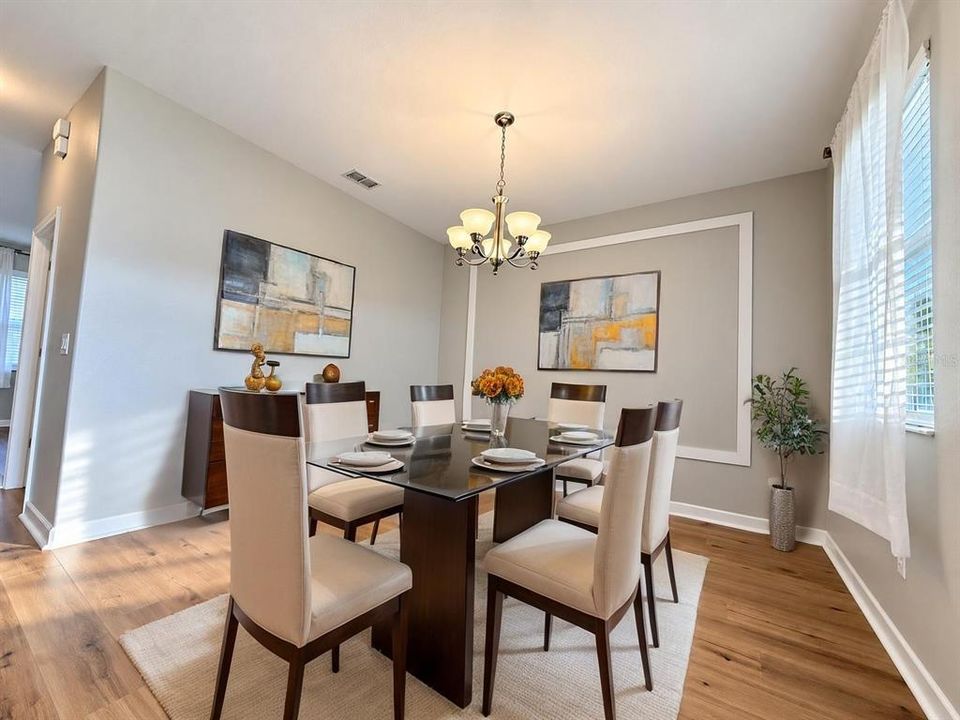 En Venta: $449,900 (3 camas, 2 baños, 1751 Pies cuadrados)