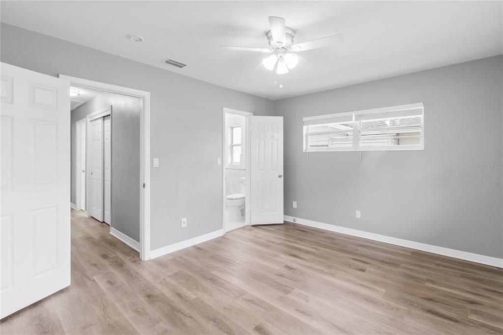 For Rent: $2,945 (3 beds, 2 baths, 1906 Square Feet)