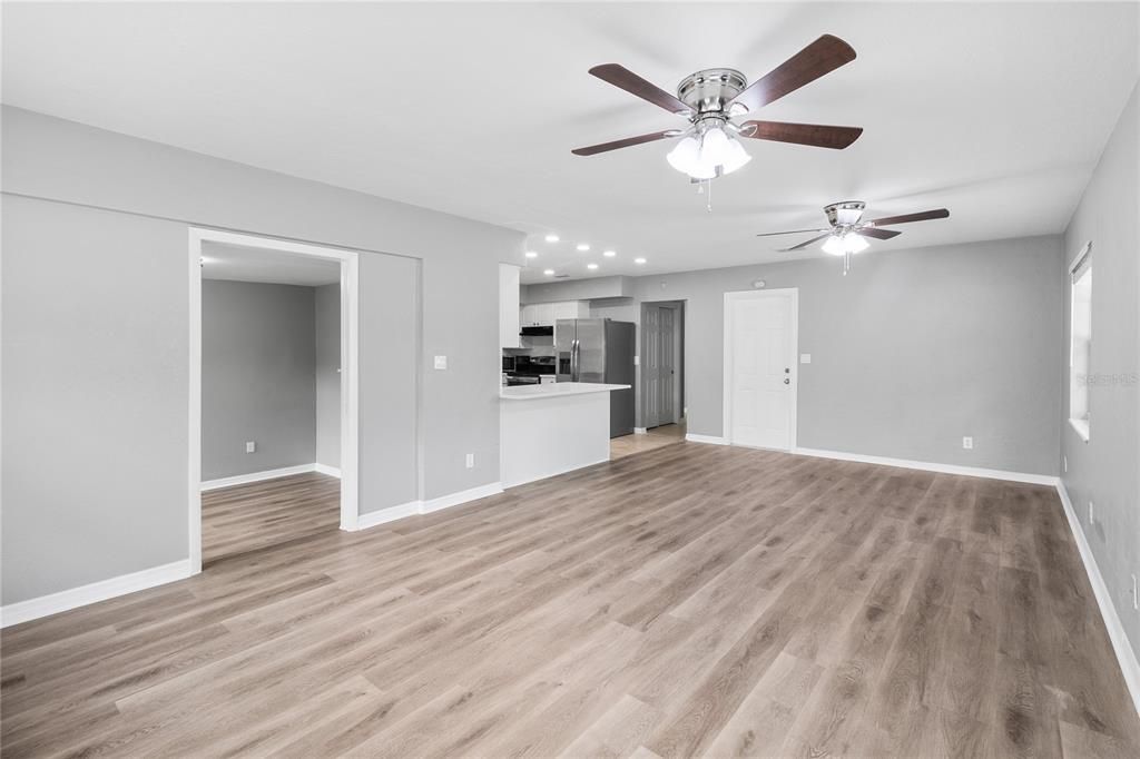 For Rent: $2,945 (3 beds, 2 baths, 1906 Square Feet)