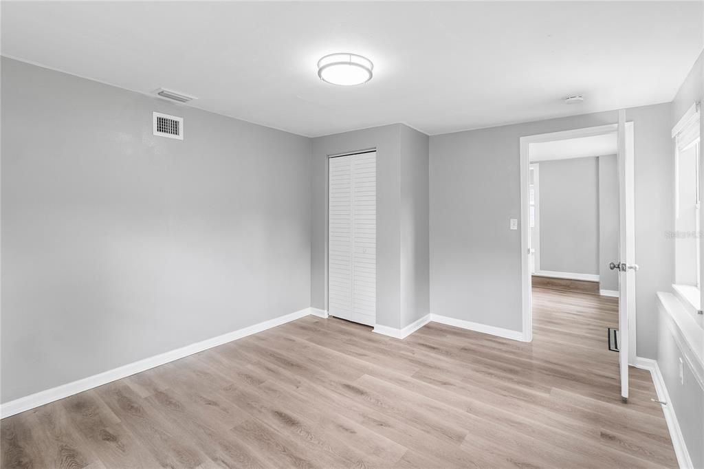 For Rent: $2,945 (3 beds, 2 baths, 1906 Square Feet)