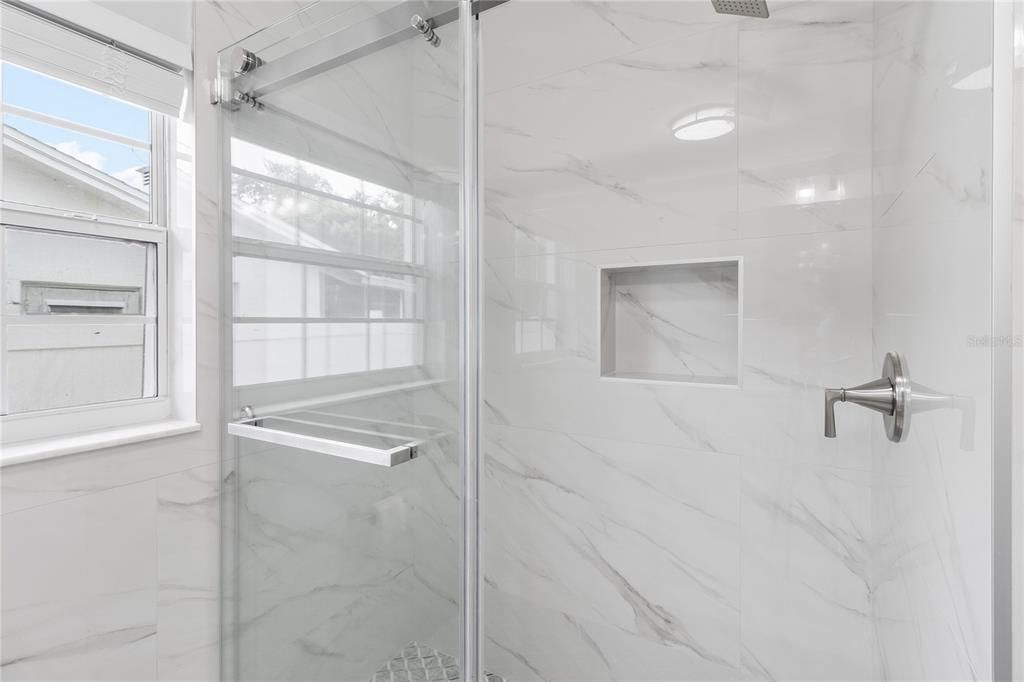 For Rent: $2,945 (3 beds, 2 baths, 1906 Square Feet)