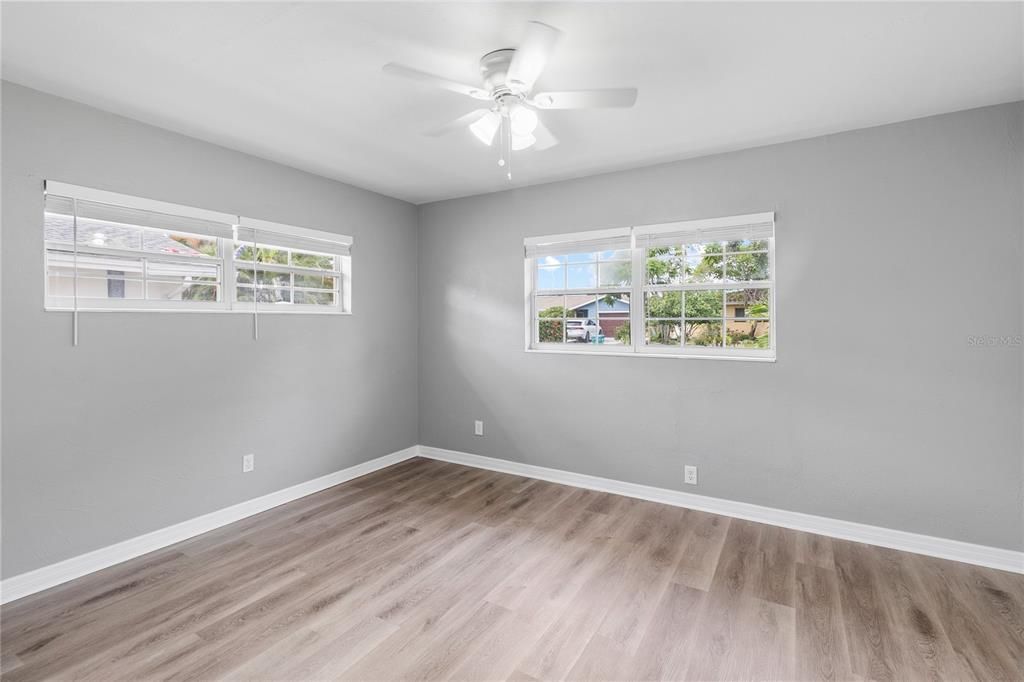 For Rent: $2,945 (3 beds, 2 baths, 1906 Square Feet)