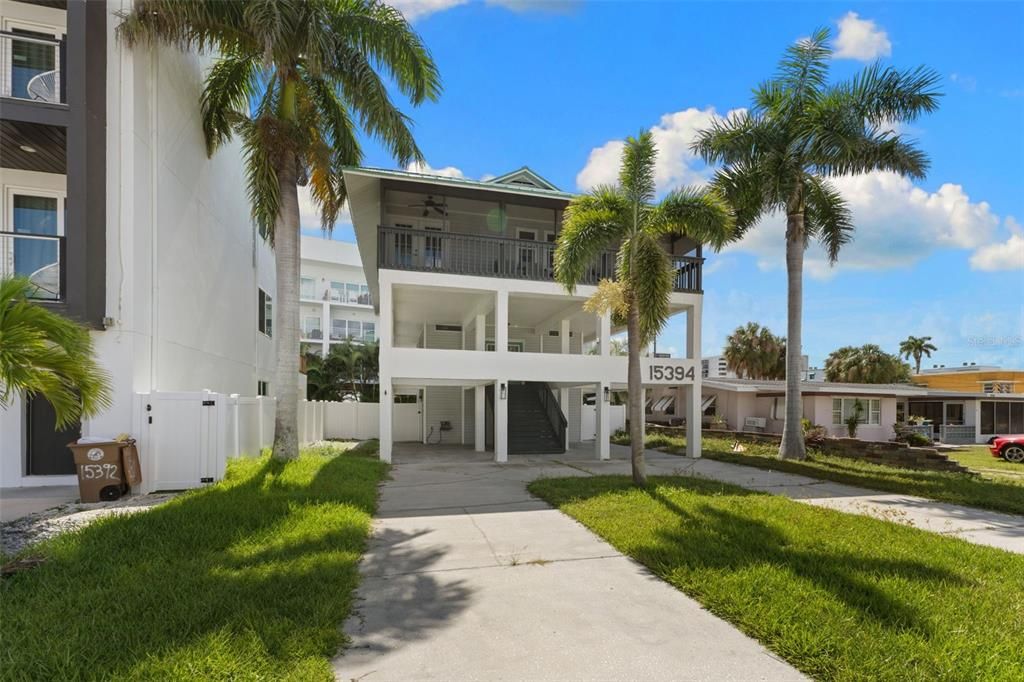 For Sale: $1,300,000 (3 beds, 3 baths, 2074 Square Feet)