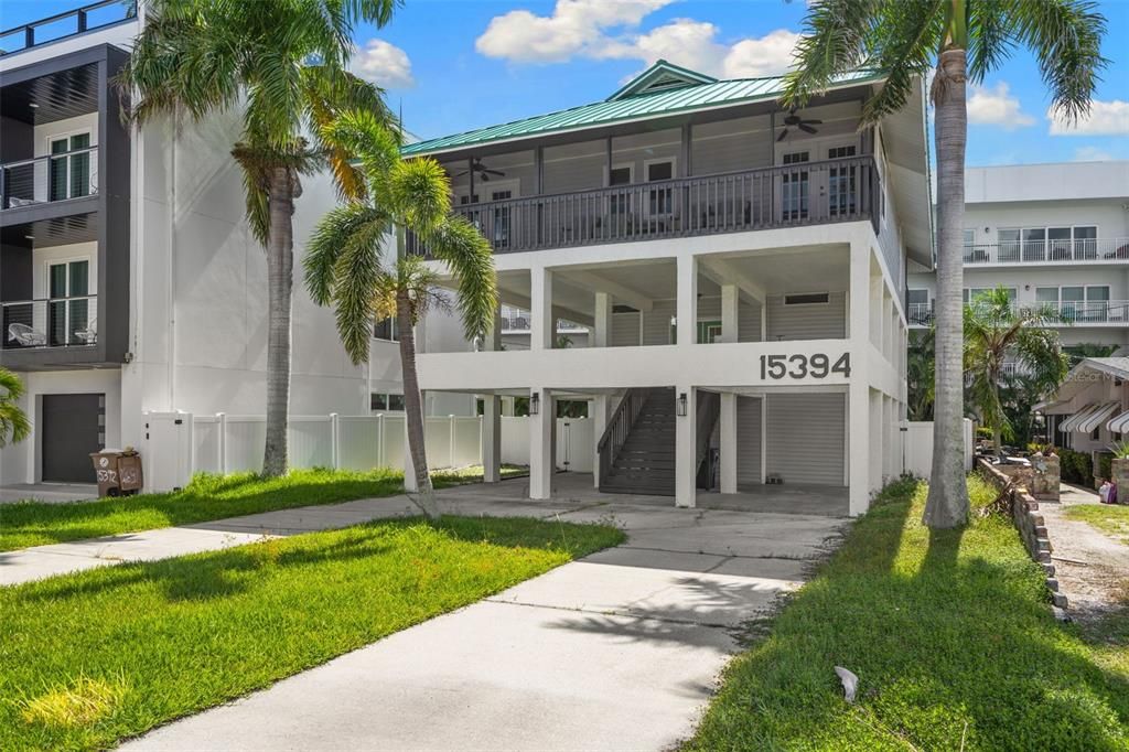 For Sale: $1,300,000 (3 beds, 3 baths, 2074 Square Feet)