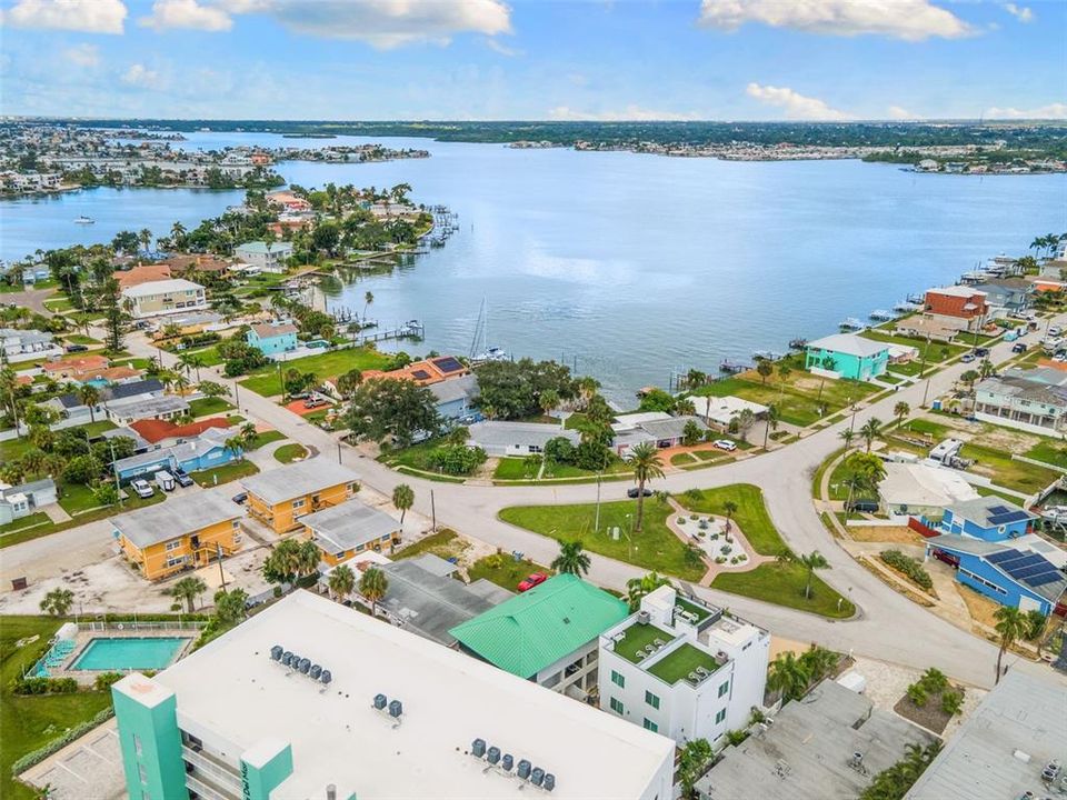 For Sale: $1,300,000 (3 beds, 3 baths, 2074 Square Feet)