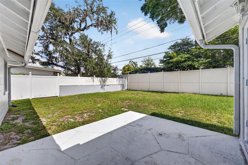For Sale: $550,000 (3 beds, 2 baths, 1583 Square Feet)