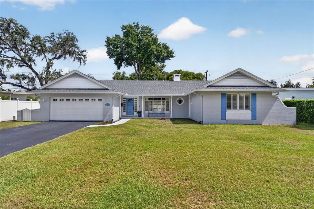 For Sale: $550,000 (3 beds, 2 baths, 1583 Square Feet)
