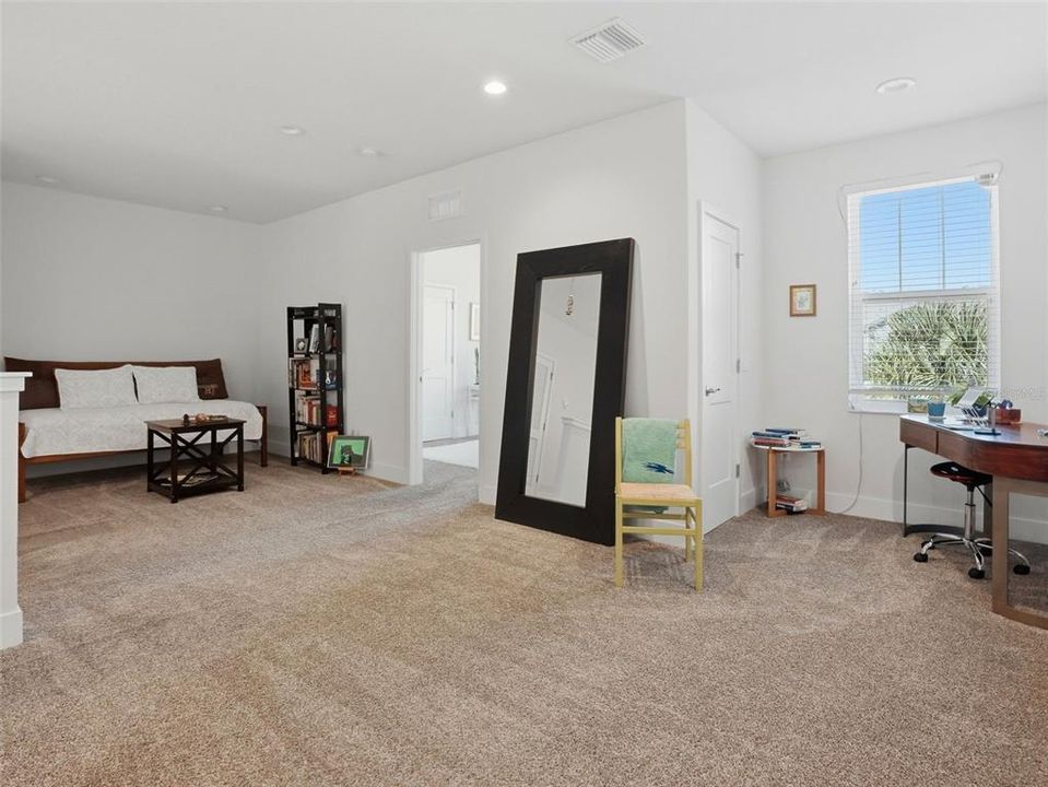 En Venta: $749,900 (3 camas, 2 baños, 2248 Pies cuadrados)