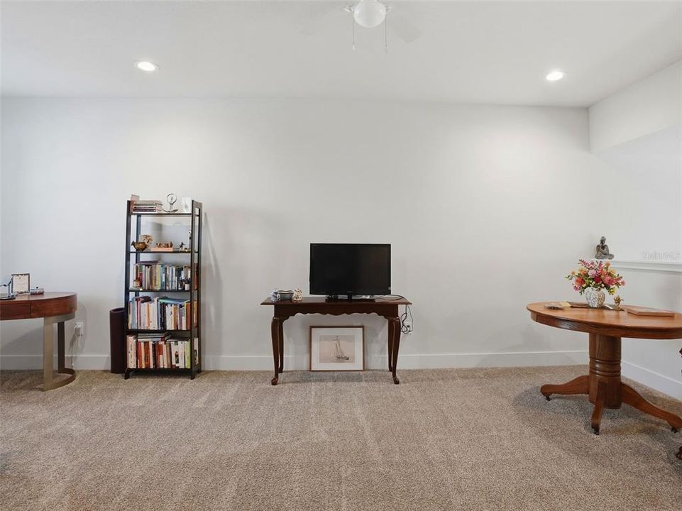 En Venta: $749,900 (3 camas, 2 baños, 2248 Pies cuadrados)