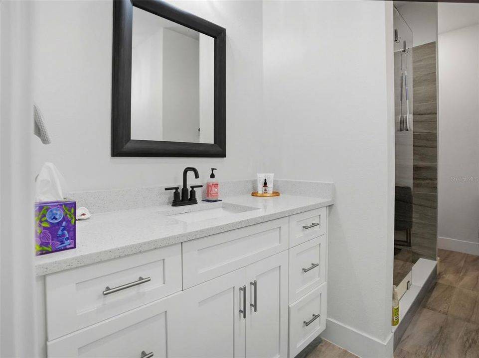 En Venta: $749,900 (3 camas, 2 baños, 2248 Pies cuadrados)