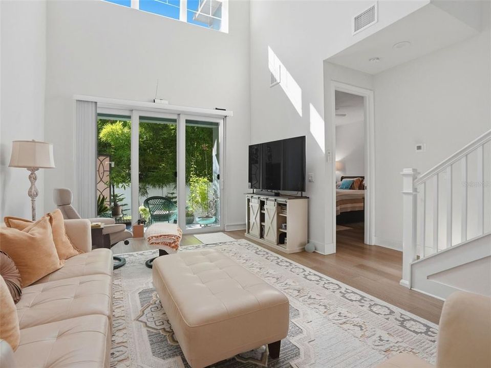 En Venta: $749,900 (3 camas, 2 baños, 2248 Pies cuadrados)