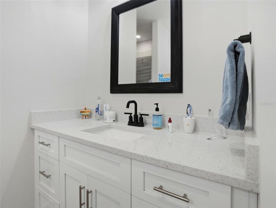 En Venta: $749,900 (3 camas, 2 baños, 2248 Pies cuadrados)