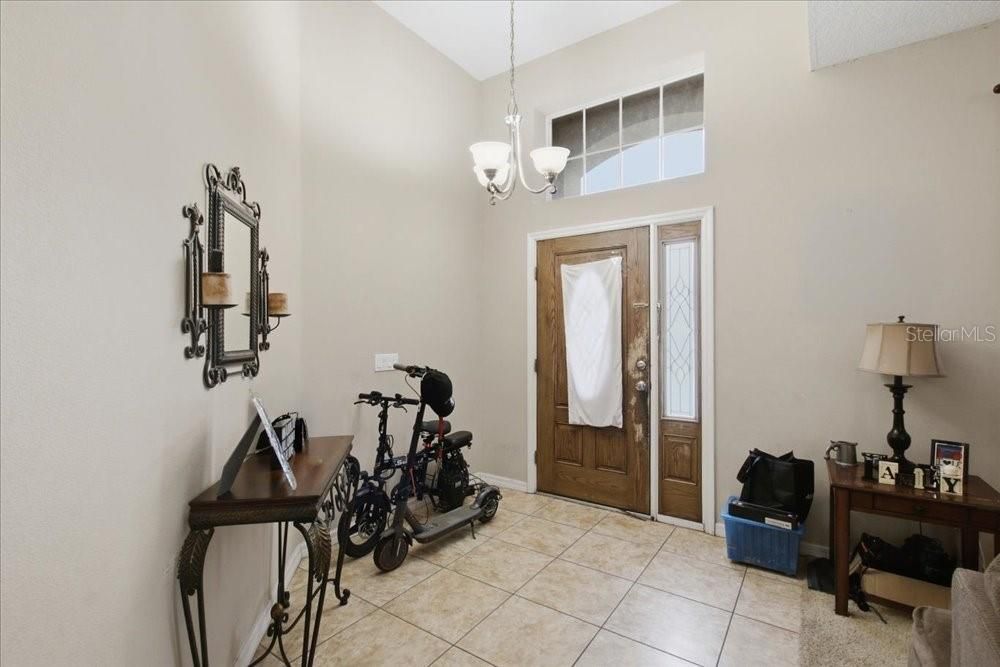 На продажу: $415,000 (4 спален, 2 ванн, 2013 Квадратных фут)