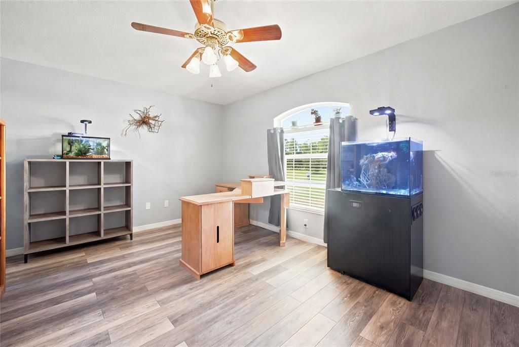 For Sale: $324,900 (3 beds, 2 baths, 2000 Square Feet)