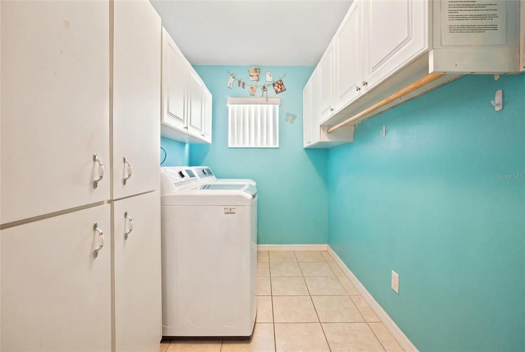 For Sale: $324,900 (3 beds, 2 baths, 2000 Square Feet)
