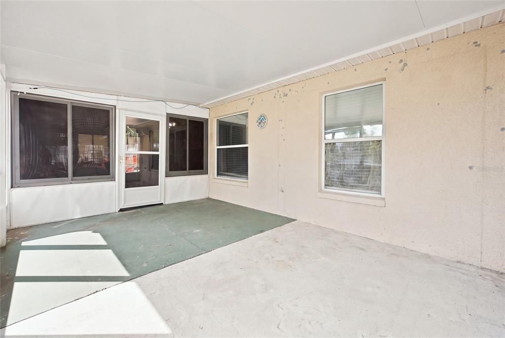 For Sale: $324,900 (3 beds, 2 baths, 2000 Square Feet)