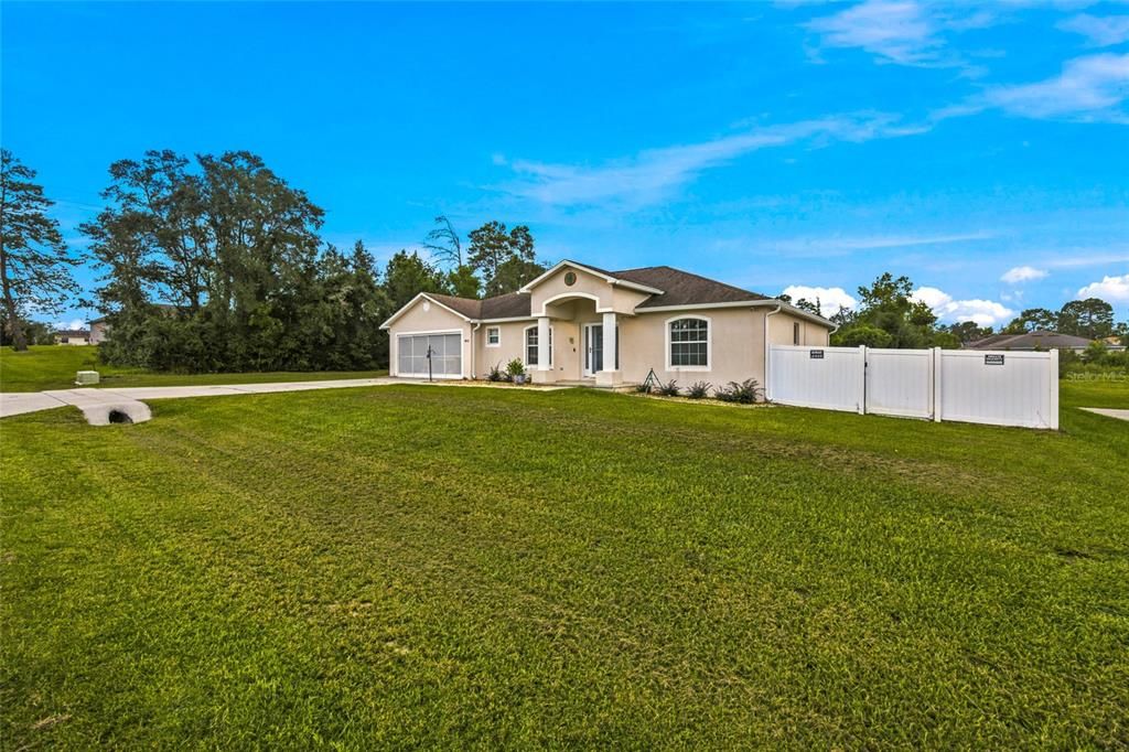 For Sale: $324,900 (3 beds, 2 baths, 2000 Square Feet)