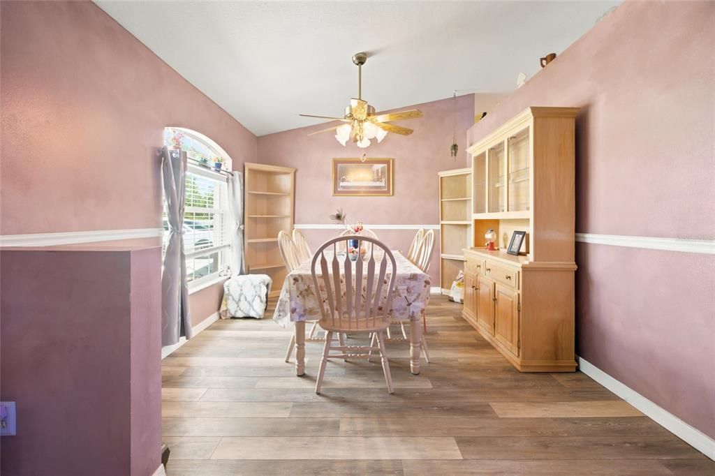 For Sale: $324,900 (3 beds, 2 baths, 2000 Square Feet)