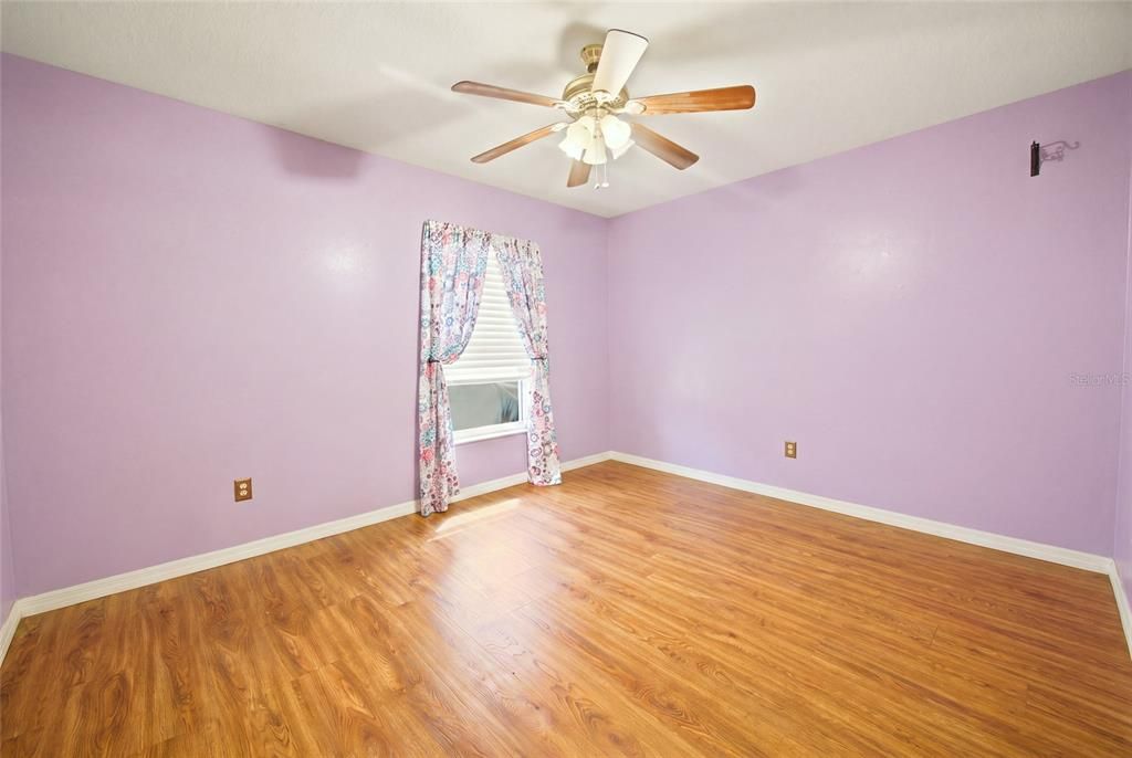 For Sale: $324,900 (3 beds, 2 baths, 2000 Square Feet)