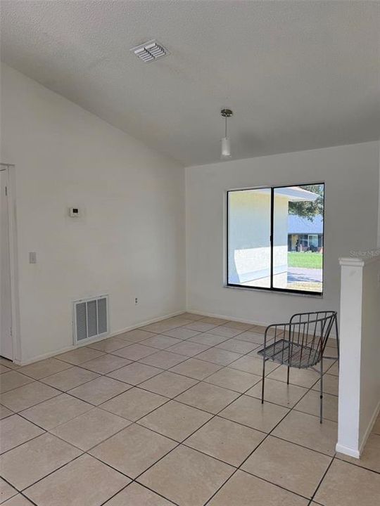 For Sale: $349,000 (3 beds, 2 baths, 1601 Square Feet)